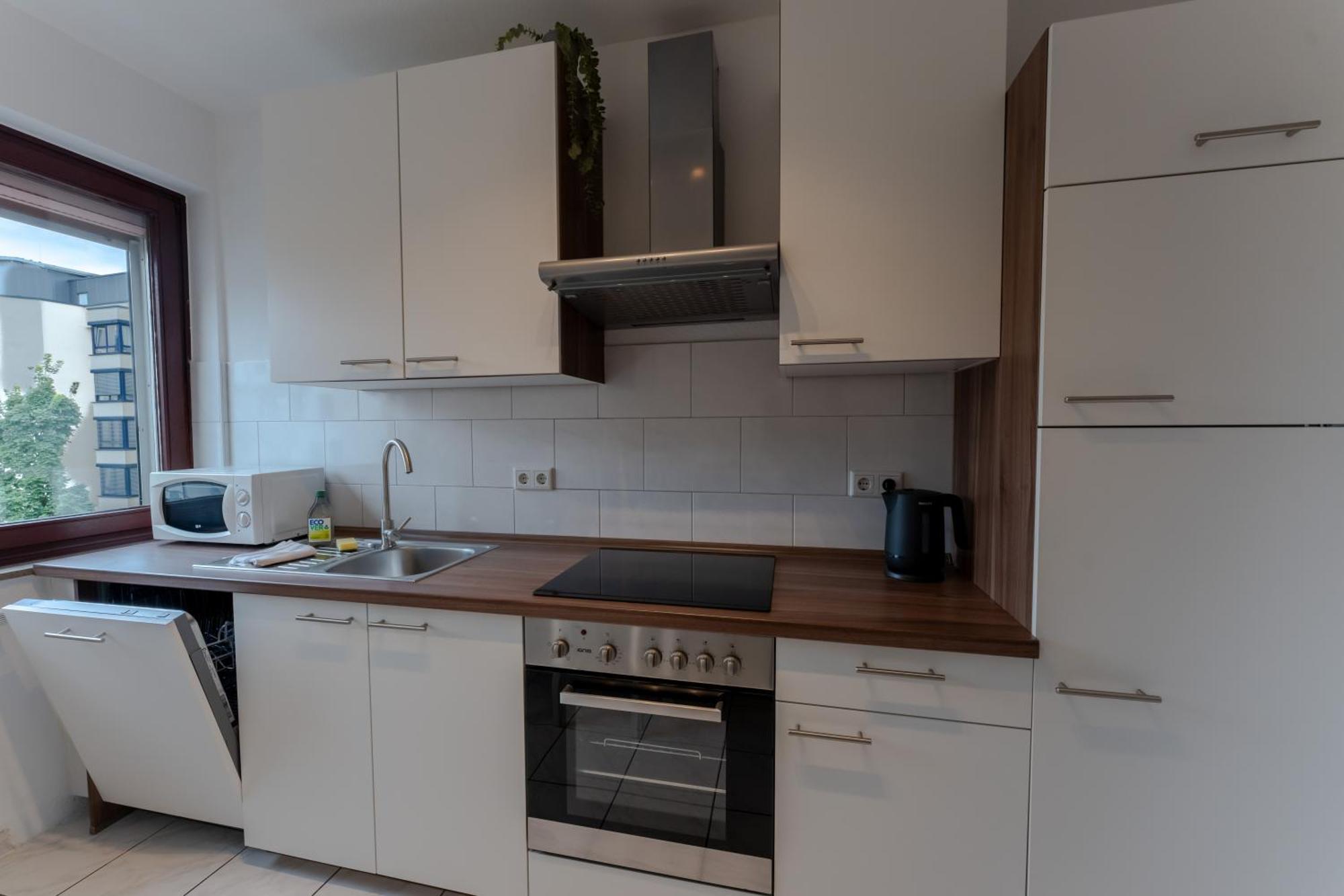 Stadtkern - Kingsize - 24H Check In - Arbeitsplatz - Nespresso - Vollausgestattet Essen Exterior photo